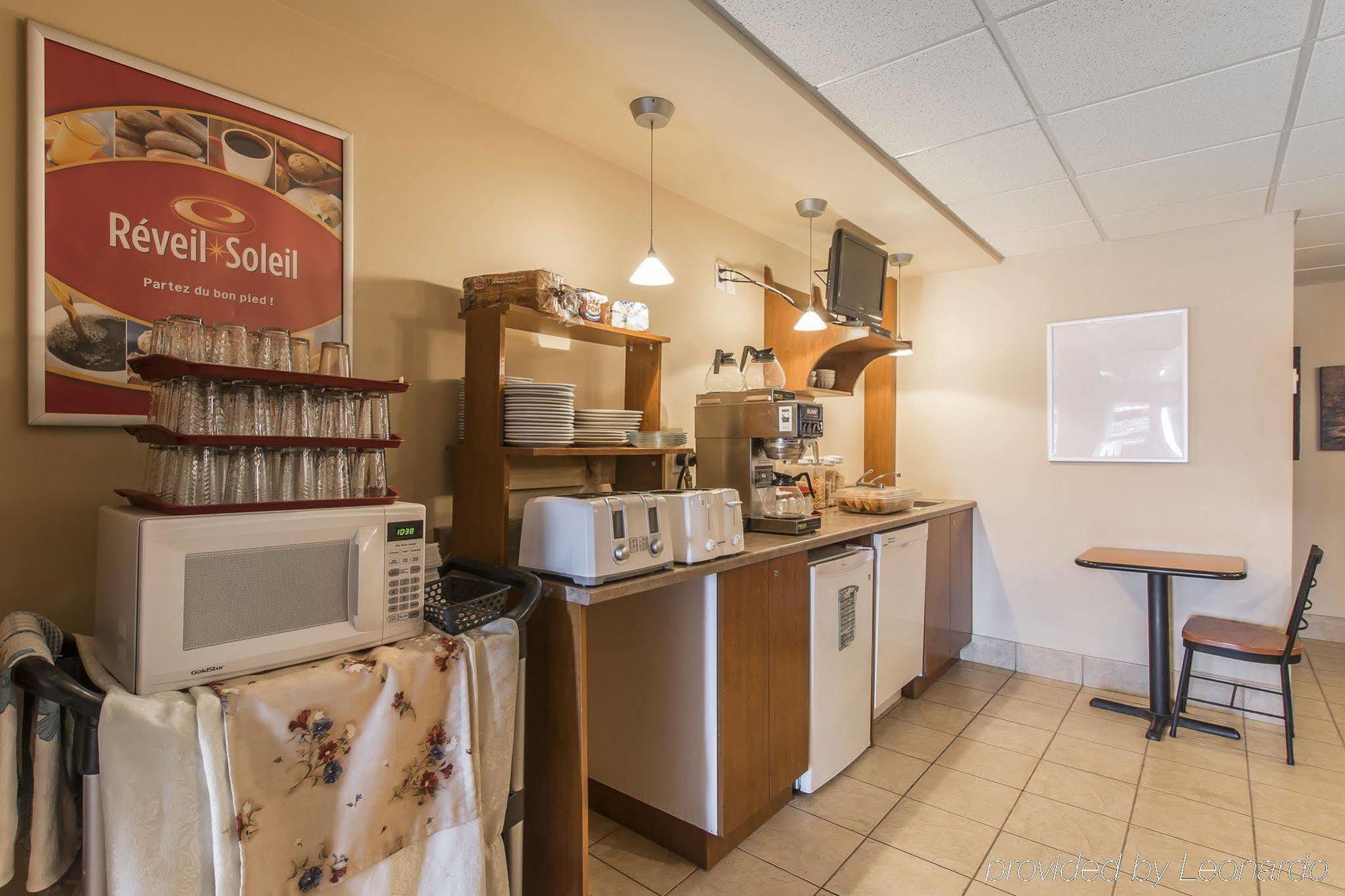 Econo Lodge Cabano Екстериор снимка