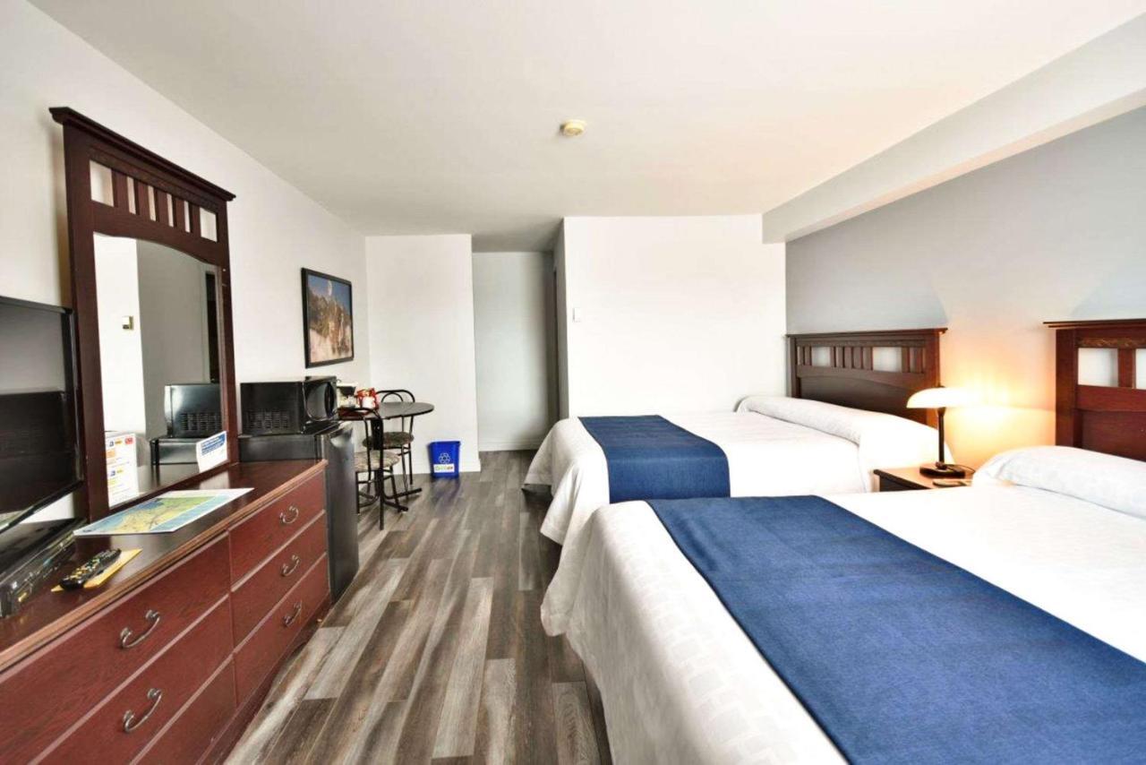 Econo Lodge Cabano Екстериор снимка