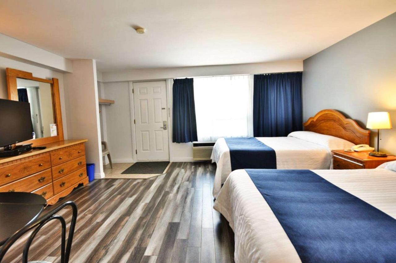 Econo Lodge Cabano Екстериор снимка